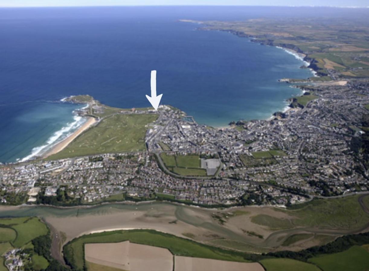 Apartment 100M From Fistral Beach- Underground Parking-Surf Shower & Locker- Sleeps 6 New Quay Extérieur photo
